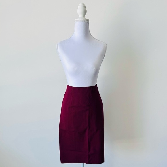 Ann Taylor Maroon Stretch Pencil Skirt 💜 - Picture 8 of 8